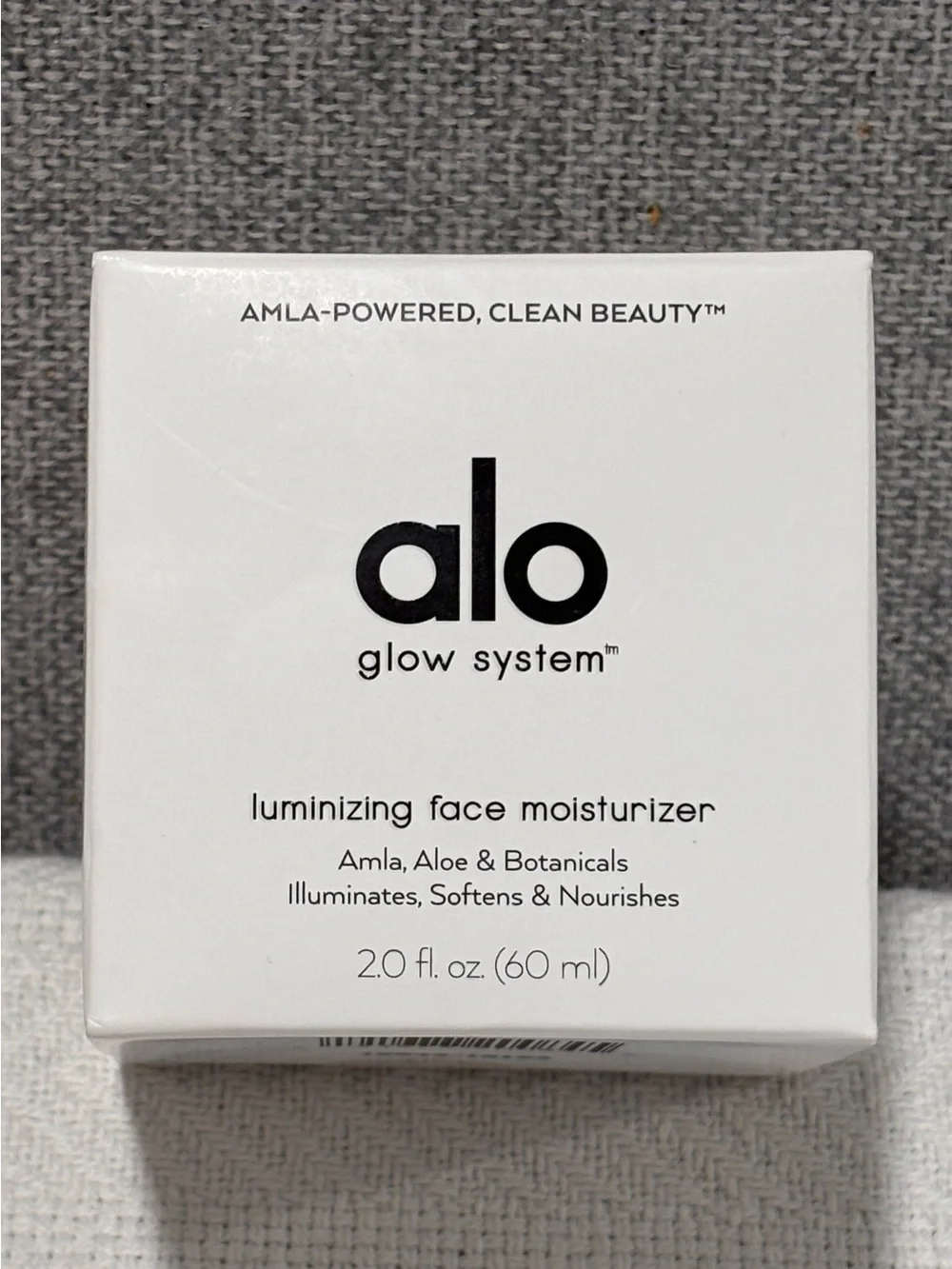 🪽ALO Yoga Luminizing Face Moisturizer - White